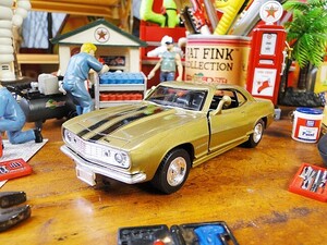 シボレー　カマロ　ダイキャストミニカー　（ゴールド）　アメリカ雑貨　アメリカン雑貨