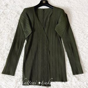 PLEATS PLEASE プリーツプリーズ イッセイミヤケ カーディガン 長袖 Vネック ISSEY MIYAKE カーキ 4 LL XL 2L 大きいサイズ