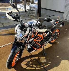 新潟県 KTM 390DUKE ABS付き 2015年式 走行5800km台　車検令和7年10月末迄 　県内配送可