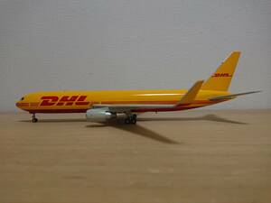 1/200 Gemini Jets DHL B767-300 (G-DHLE)
