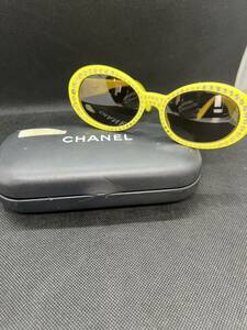 CHANEL シャネル 05256　30858 ロゴ サングラス 眼鏡 めがね レディース イエロー 箱付き おしゃれ