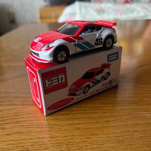 トミカ トイザらス オリジナル 日産 フェアレディZ NISMO(BREカラーリング仕様)