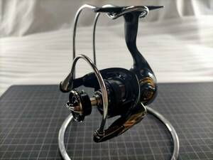 續麥【廃盤パーツ】ダイワ 10 セルテート 2004 【純正 ボディー+ドラグノブ】Daiwa CERTATE FINESS スピニングリール 2001F