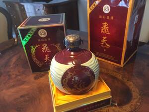 箱付未開栓 貴州飛天酒・封壇30年・1500ml・MOUTAI TOWN/ 茅台鎮陳年酒廠・2012年封印・送料980円～