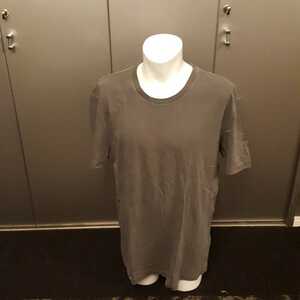 ★【美品】H&M　DIVIDED 半袖Tシャツ　チャコールグレー　トップス