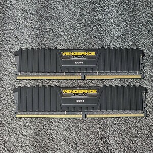 CORSAIR VENGEANCE LPX DDR4-2666MHz 32GB (16GB×2枚キット) CMK32GX4M2A2666C16 動作確認済み デスクトップ用 PCメモリ (1)