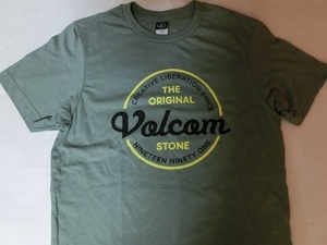 ◆USA購入 人気ボーダー＆サーフ系ブランド 【VOLCOM】ボルコム【VOLCOM STONE 】ロゴプリントTシャツUS S グリーン