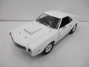 T1202-3A/ ERTL アーテル 1/18 1968/69 AMC AMX ホワイト ミニカー 