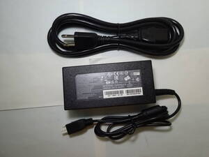 Flextronics AC Adapter FA060LS1-01 12V 5A, 4 Pin Molex Power Supply プラグ形状:角型タイプ 