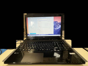 NEC Lavie NS350/B Core i3-5005U(2C4T) Bru-rayドライブ付　Linux(ZORIN OS 17)で稼働中