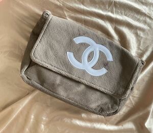 送料無料 斜め掛け CHANEL シャネル　ノベルティ メッセンジャー ショルダーバッグ　茶色 ココマーク　カジュアル　未使用