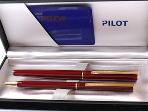  E19307 新品同様 極美品 PILOT パイロット万年筆 ボールペン セット 漆 うるし ペン先14K 585 F GranDee グランディー URUSHI レッド 14金