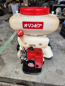 オリンピア背負い式動力散布機 DM-60F