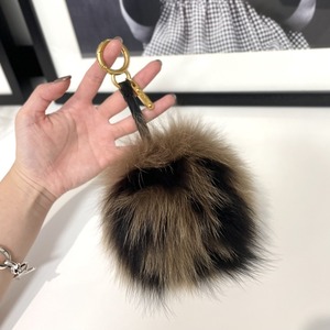 29581 FENDI フェンディ FFロゴ ポンポンチャーム 定価10万