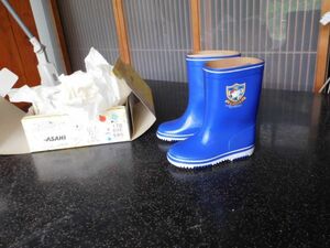 昭和レトロ　子供用長くつNo.7　R211 青　べとつき　アサヒ靴　17.0cm 昭和50年頃から 未使用　実用不可　飾り