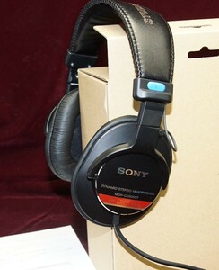 A&P　　　SONY/MDR-CD900ST／ヘッドフォン（新品）＋ミニ4mmJACK付：音がモニタ－：新品