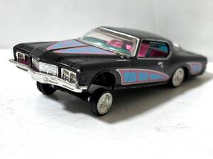 Revell 1971 Buick Riviera LOWRIDER レベル ビュイック リビエラ ローライダー 1/64 アメ車 ミニカー 黒 ミューラル ピンスト ハイドロ/DU