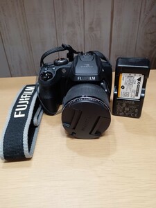 FUJIFILM FINEPIX SL1000 デジタル一眼レフカメラ 3T003610 バッテリー チャージャー付き 通電確認済み ブラック 富士フィルム 