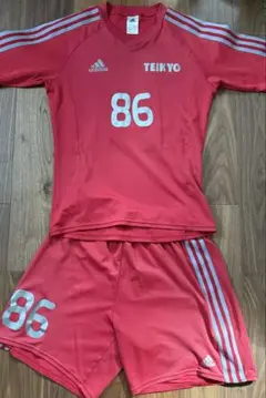 adidas TEIKYO サッカーユニフォーム 86 番 赤