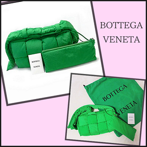 【BOTTEGA VENETA /ボッテガヴェネタ】パデッド テック カセット　パラキート　ショルダーバッグ　斜めかけバッグ　グリーン系