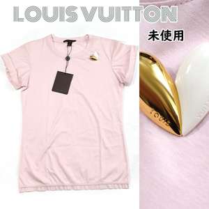 LOUIS VUITTON■タグ付き未使用 ロゴブローチ付きTシャツ レディースXS　ピンク　トップス　ハートブローチ　ルイヴィトン