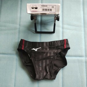 ビキニ型競泳水着　Vパンツ　FINA認証品　匿名発送　即決あり　ミズノXSサイズ