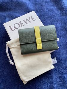 LOEWE ロエベ 三つ折り財布