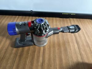 dyson 　ダイソン　SV10　コードレスクリーナー　掃除機　通電ジャンク品