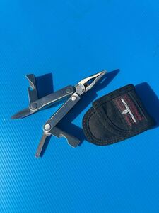 LEATHERMAN レザーマン ミニツール マルチツール アウトドア キャンプ ミニナイフ やすり ペンチ 栓抜き 携帯ケース付