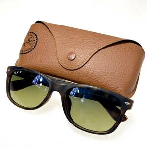 RayBan サングラス RB2132-Ｆ ウェイファーラー a271