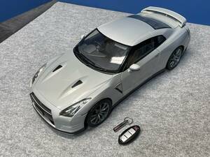 ◎イーグルモス☆週刊 ニッサンR35 GT-R 1/8 完成品☆リモコン付属☆