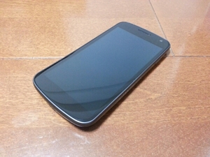 即落/即発!!超美品 SC-04D GALAXY NEXUS チタンシルバー