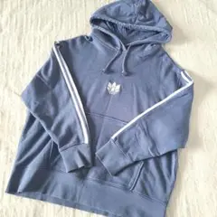 adidas パーカー M