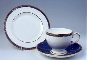 　ウェジウッド　＝　 Cup&Saucer&Plate　=　CANTATA