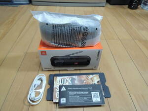 JBL TUNER 2 FM Bluetoothスピーカー 防水/ポータブル/ラジオ/ワイドFM対応/USB Type-C充電/IPX7 ブラック JBLTUNER2FMBLKJN 送料無料 