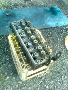 4D31 シリンダヘッド　cylinder cover　cylinder head　キャンター　mitsubishi fuso 洗浄機　農機　油圧ショベル　ユンボ　建設機械 