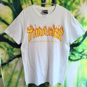 スラッシャー　THRASHER　シンプル　炎ロゴ　ファイヤーロゴプリント　白Tシャツ　フレイムロゴ　Tシャツ ロック　2010年　tryon