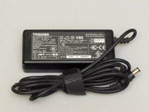 TOSHIBA 東芝 ADP-60RH A 15V 4A AC ADAPTOR 中古品