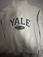 【雷市場（ポンジャン）商品韓国直送】 YALE(イェール) YALE ハーフジップ トレーナー m サイズ 出品