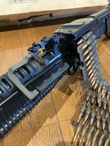 アサヒファイヤーアームズ　M60スーパーカスタムとダミーカート99連(NATO弾タイプ)