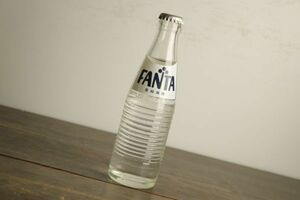 ★【古いジュース瓶】未開封 FANTA ファンタ ソーダ 200ml コレクション レトロ 空き瓶 空き ビン空瓶 昭和レトロ ys089