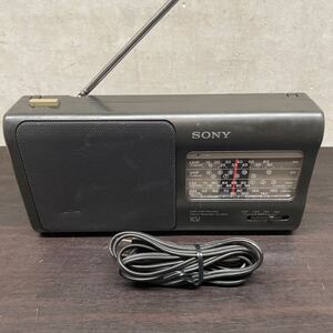 SONY 昭和レトロ　UHF/VHF/FM/AM 4バンドポータブル　ラジオ　ICF-890V