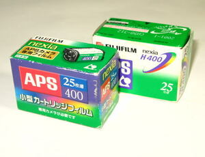 富士フイルム　nexia 400　APSフィルム 　25枚撮　　2種2本セット　　未使用　　期限切れ