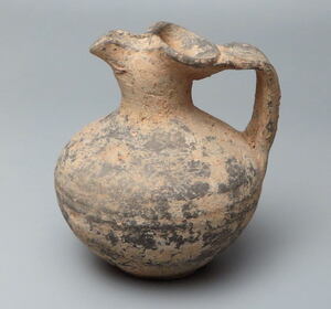 OKQ2■古代ヒッタイト土器/Hittite pottery★Circa 2nd Millennium BC（紀元前2千年紀）★トルコ出土　取っ手付き黒色小壷（油差し？）