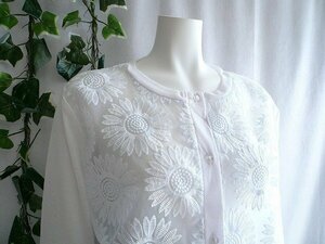 【新品】8226【ML】上質 大きな花刺繍オーガンジー 切替カーディガン 白 八分袖 ストレッチ 上品 春 夏