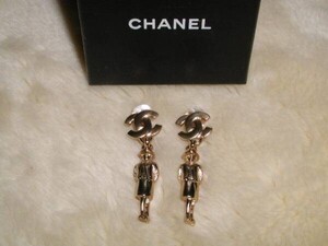 ☆送料無料☆CHANEL　シャネル　COCO立ち姿　イヤリング（USED)