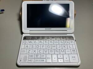 未使用 ほぼ新品4★Brain PW-AA1-W [ホワイト系]　電子辞書 シャープ(SHARP)　大画面5.5型高精細カラー液晶　即日発送 土日祝発送OK