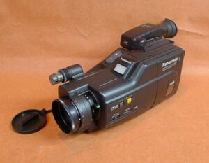j136 Panasonic NV-M70 デジタルビデオカメラ 昭和レトロ サイズ：約 幅11×高さ13×奥行32.5ｃｍ /80