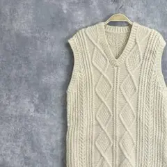 フィッシャーマン　アランニット　ニットベスト　HAND KNIT クリーム色