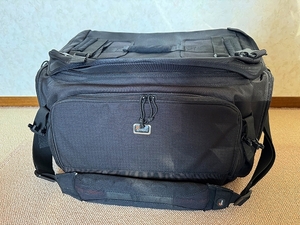 ☆★Lowepro ショルダーバッグ マグナム 650 AW 33L★☆